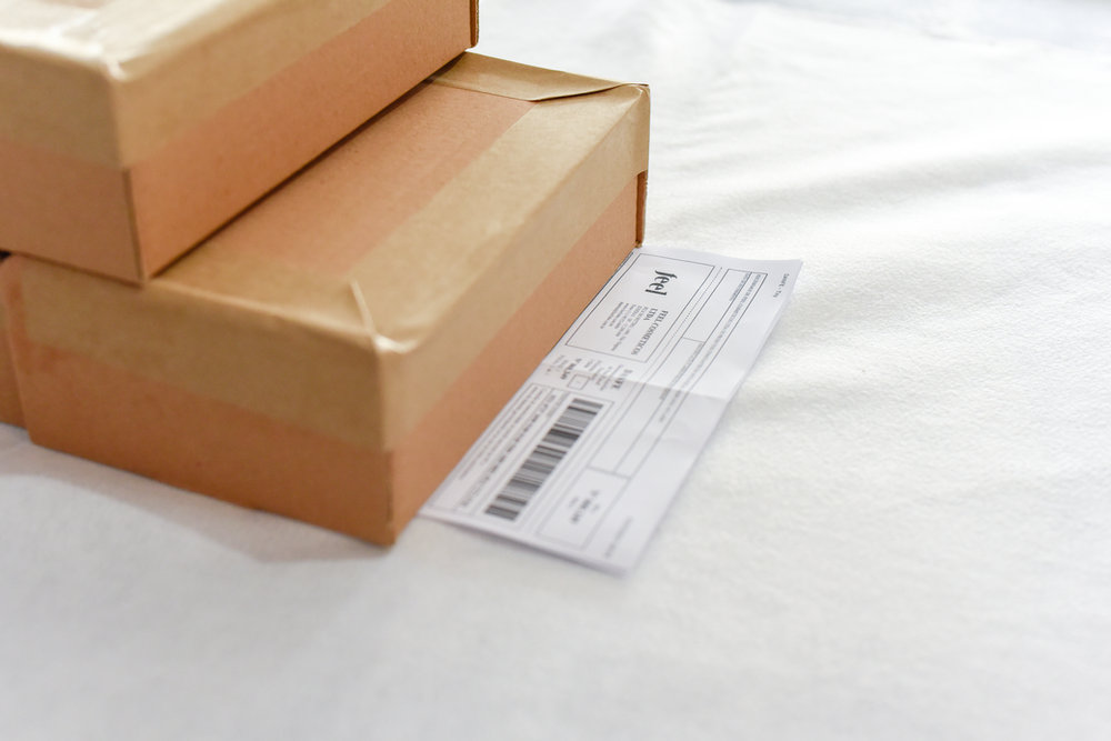 Empreendedora organizando sua operação de vendas